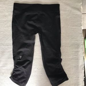 Ivivva girl leggings